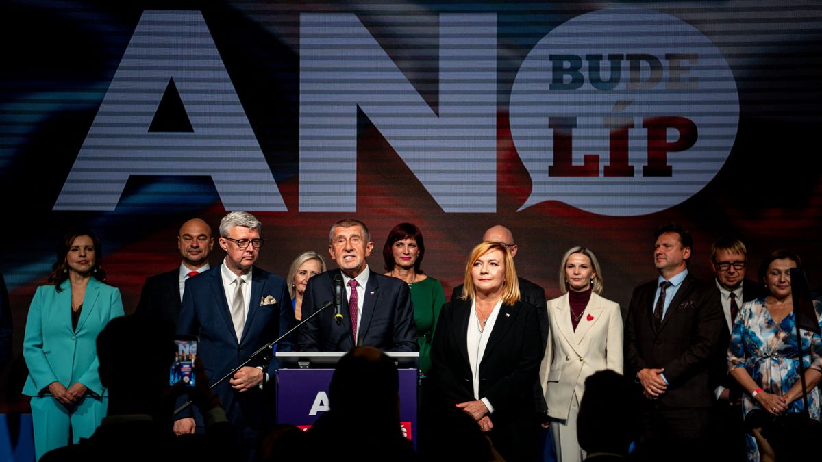 Andrej Babis: Nem szállítunk fegyvert Ukrajnának