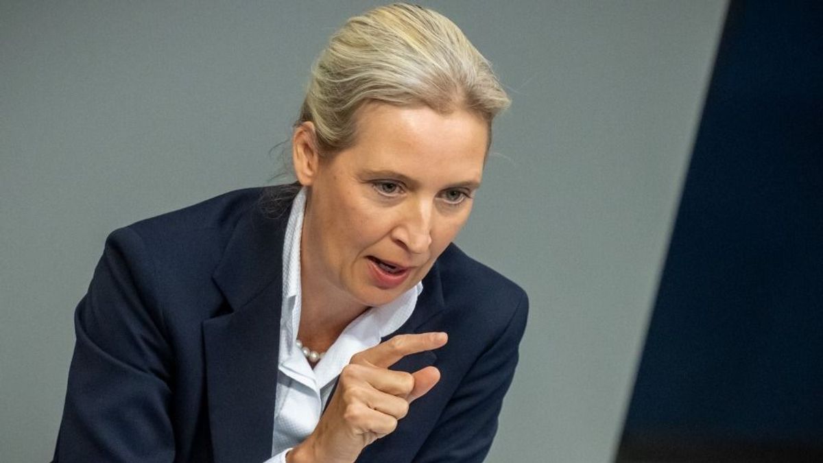 Alice Weidel a német szélsőbal célkeresztjében