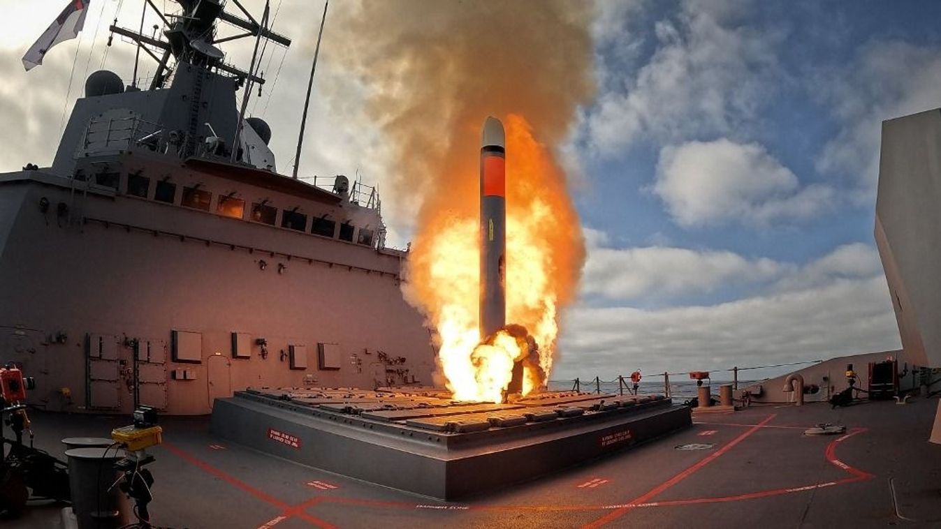 Tomahawk rakéta-indítás (Fotó: AFP)
