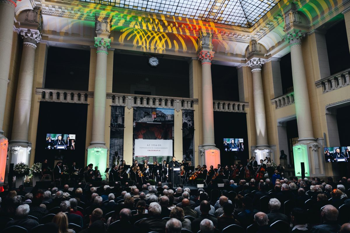 A magyar emberek többsége békét akar, és nem akarja megfizetni egy olyan háború árát, amihez semmi közünk (Fotó: Ladóczki Balázs)
