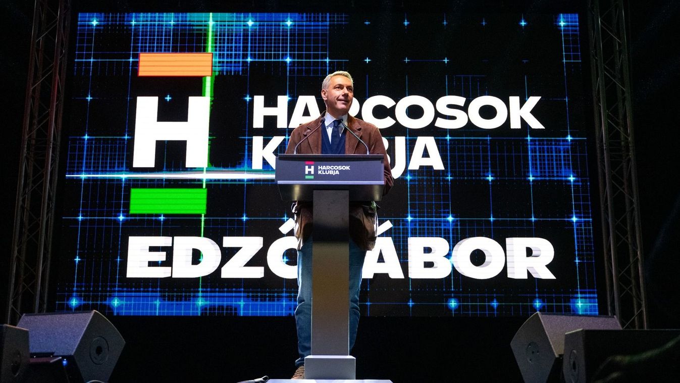 Lázár János, Harcosok Klubja edzőtábor
Facebook