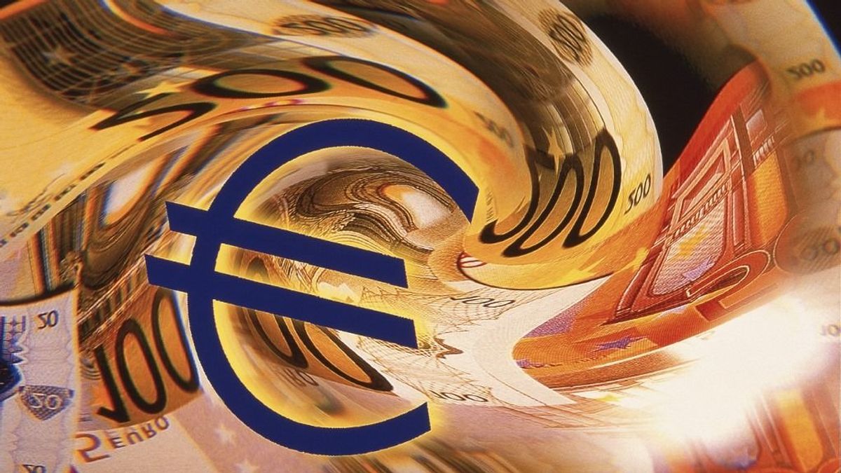 Veszik az ukránok az eurót, mint a cukrot