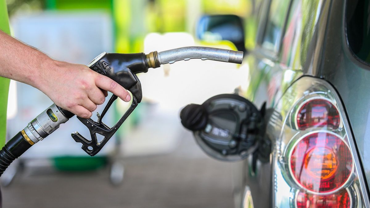 Így változnak a hazai üzemanyagárak péntektől