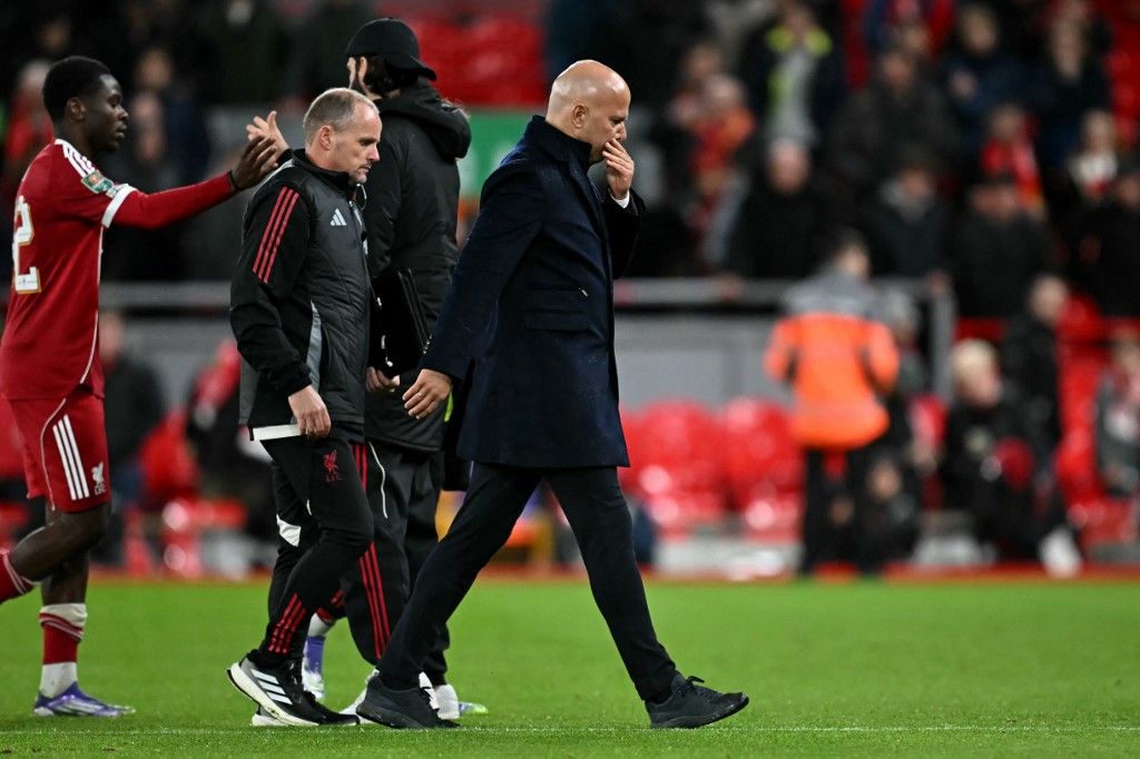 Arne Slot egyre nagyobb bajban, a Liverpool újabb veresége után a döntését kritizálják Angliában