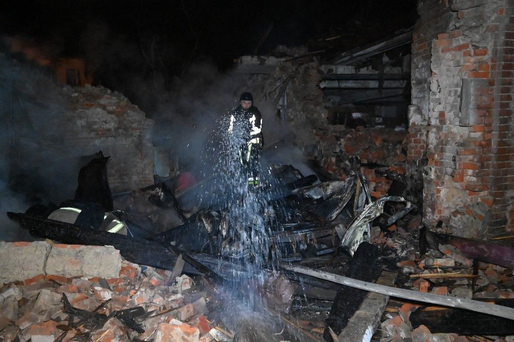 Bombatámadás érte Harkivot (Fotó: SERGEY BOBOK / AFP)