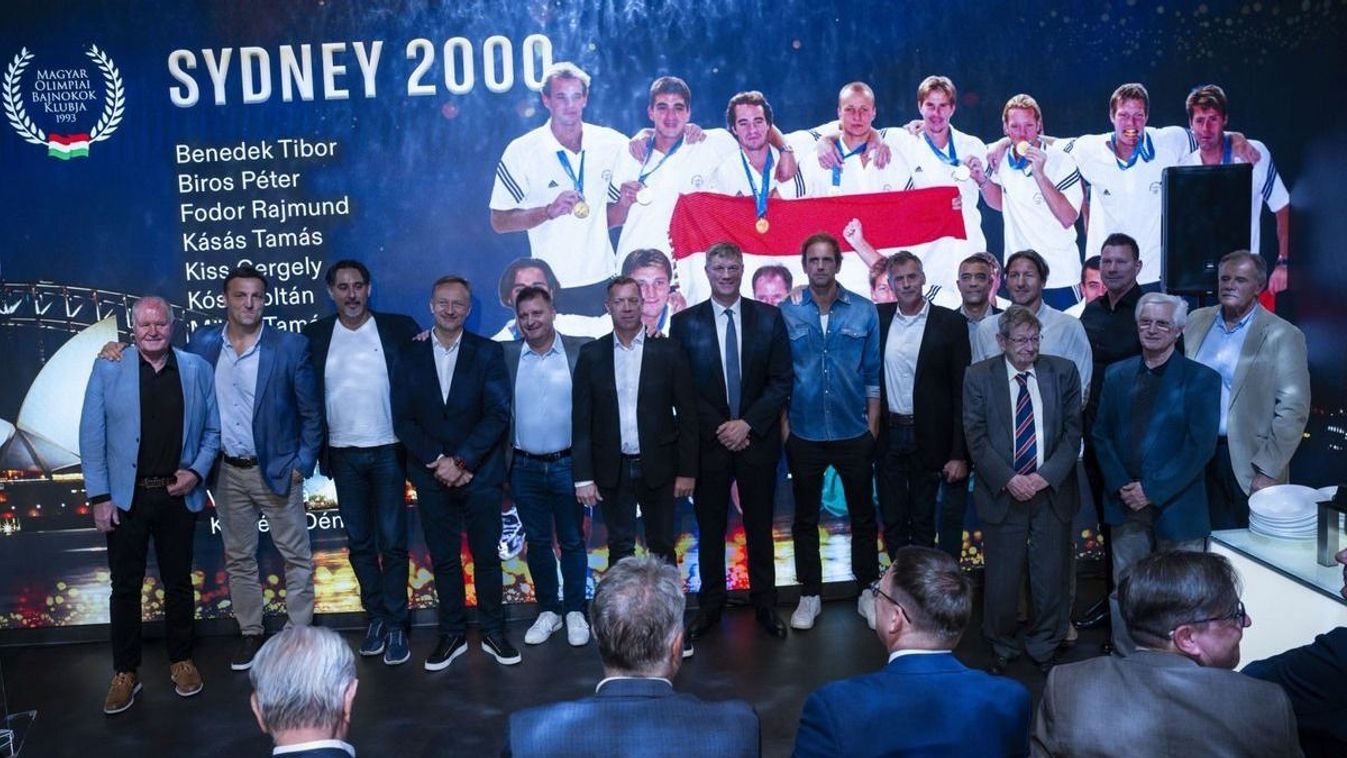 A Sydney-ben olimpiai bajnok vízilabda válogatott is részt vett a Magyar Olimpiai Bizottság által rendezett gálavacsorán.