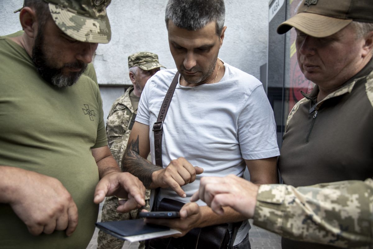 Az ukránok kezdik megelégelni az emberrablók módszereit 
