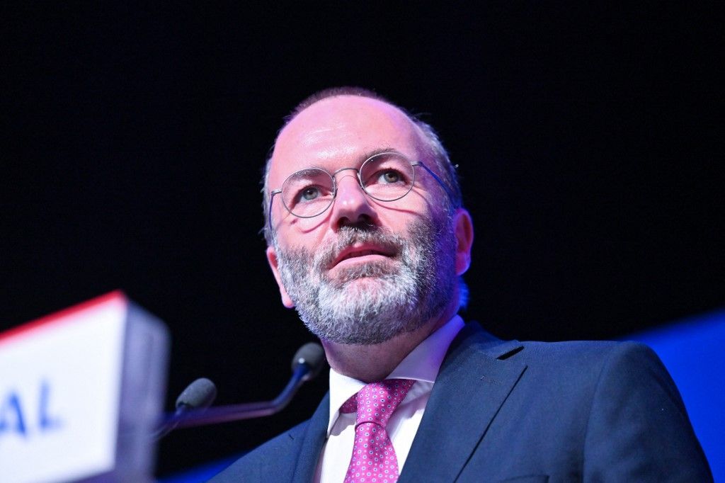 Manfred Weber a kötelező sorkatonaság bevezetésének fő szószólója (Fotó: HENRIQUE CAMPOS / Hans Lucas9