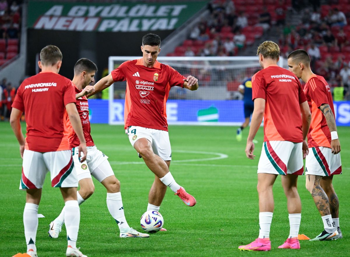 Tóth Barna (k) la portugál–magyar vb-selejtezőn sem kap lehetőséget