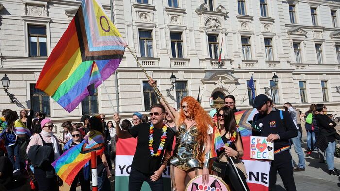 pécsi Pride felvonulás