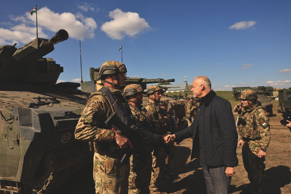 Adaptive Hussars 2025 országvédelmi gyakorlat pontonhíd Tisza