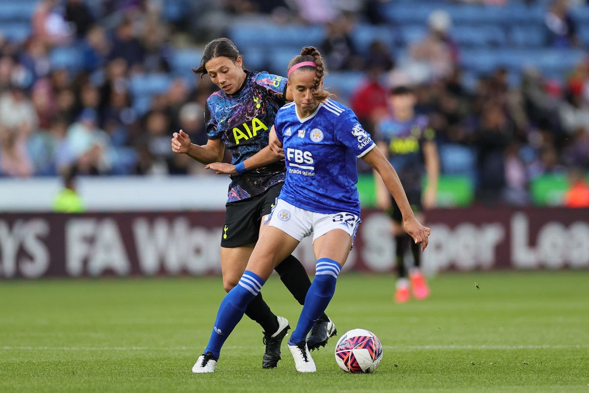 Ashleigh Plumptre a Leicester színeiben vált igazi klasszis labdarúgóvá, a klubbal angol bajnoki címet is szerzett