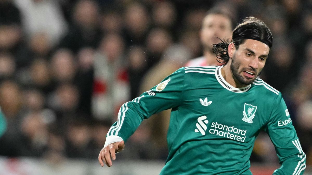 Szoboszlait meccsről meccsre cserben hagyják a Liverpool játékosai – angol vélemény