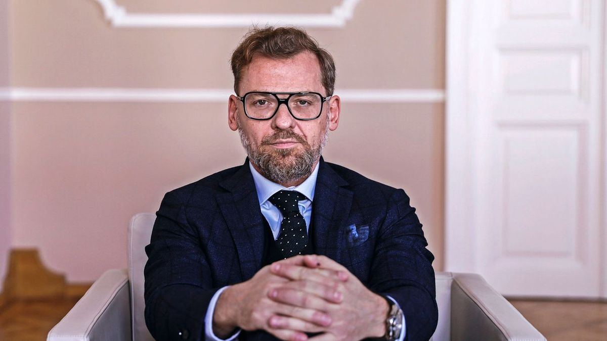 Lelepleződnek az egykori kommunista elit eredetmítoszai