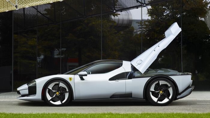 Ferrari SC40