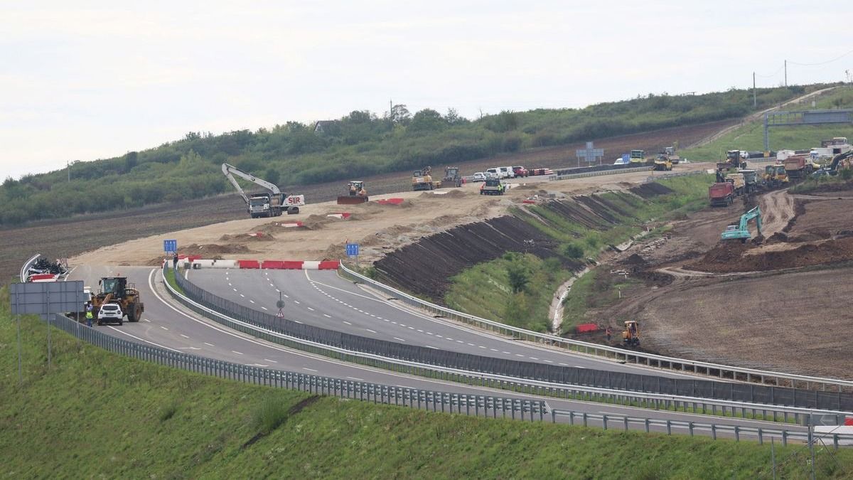 Feltette a kérdést a minisztérium: Miért hazudik a Strabag az M30 kapcsán?
