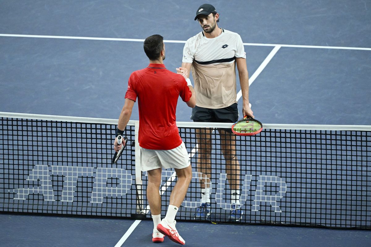 Novak Djokovicsot sérülései hátráltatták a sanghaji torna során.