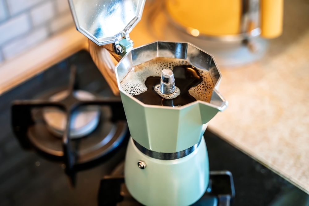 A kotyogós kávéfőző igazi klasszikus, de ahhoz, hogy a kávé mindig aromás, a készülék pedig hosszú életű maradjon, elengedhetetlen a rendszeres tisztítás és karbantartás