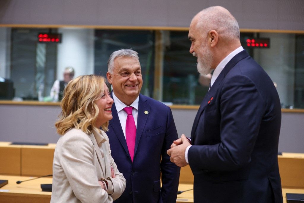 Orbán Viktor azt bizonyítja, hogy az európaiság nem jelenti a nemzeti identitás eltörlését