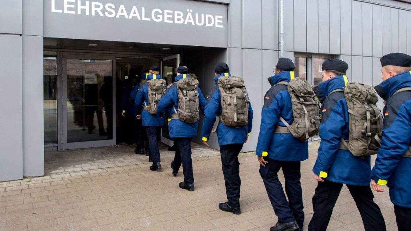 Európa háborús lázban ég