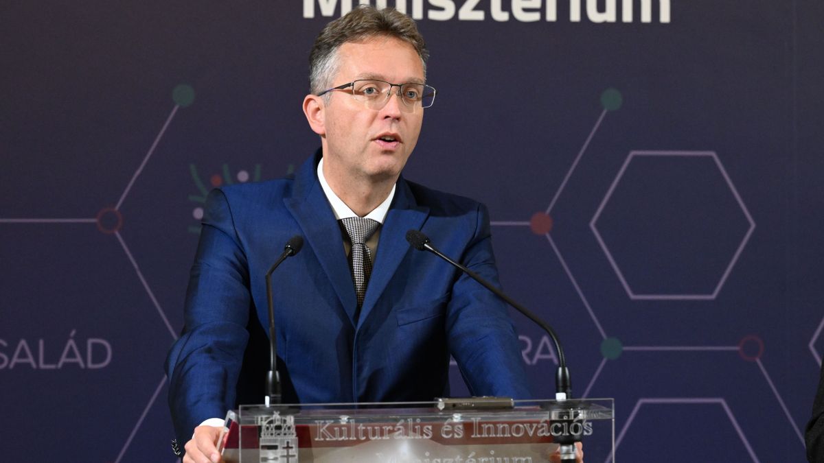 Hankó Balázs elképesztő bejelentést tett, Petőfi Sándor is csak csettintene örömében