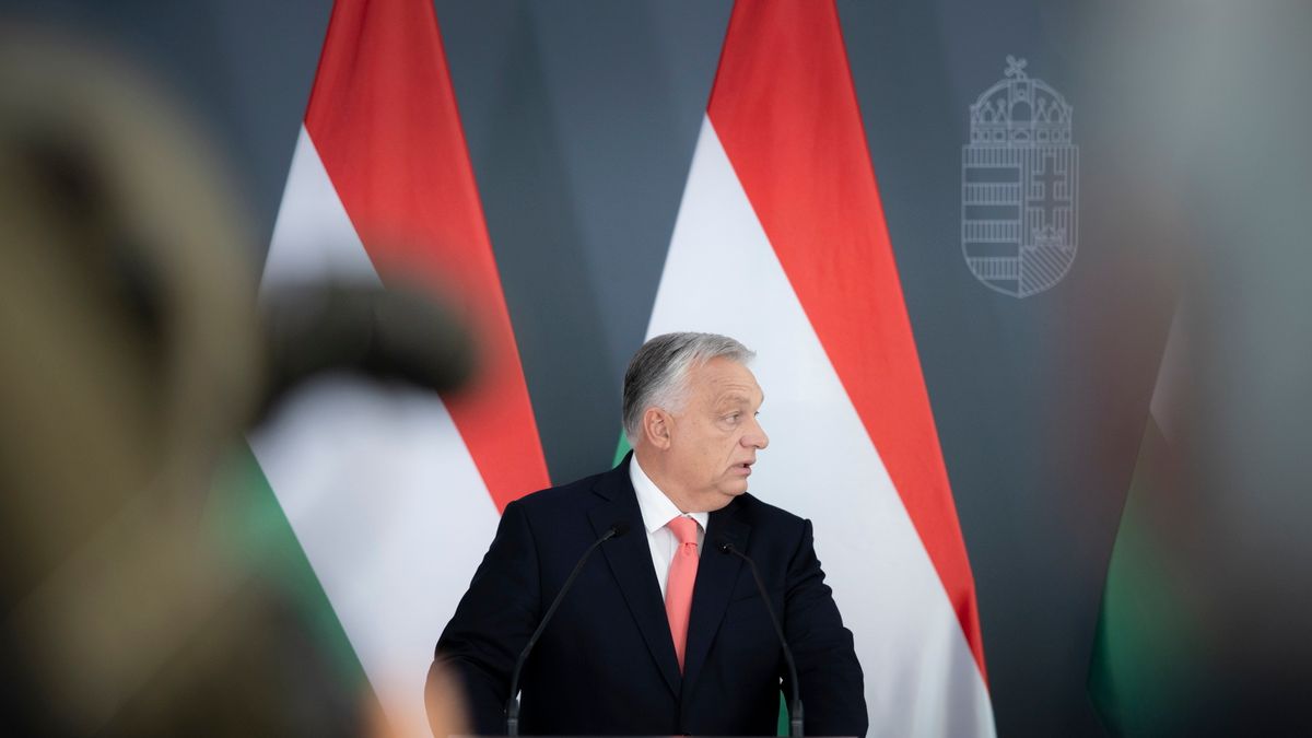 Így mulat Orbán Viktor + videó