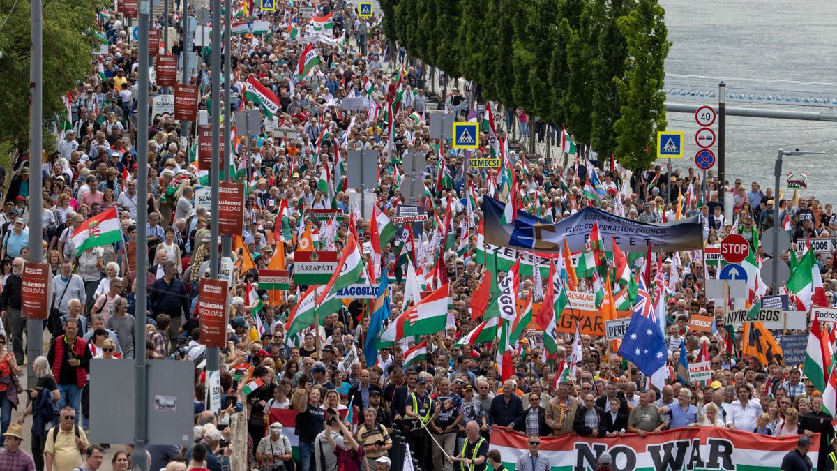 Békemenet, 20240601 Budapest
A Civil Összefogás Fórum - Civil Összefogás Közhasznú Alapítvány (CÖF-CÖKA) Békemenete
Fotó: Mirkó István MI
Magyar Nemzet