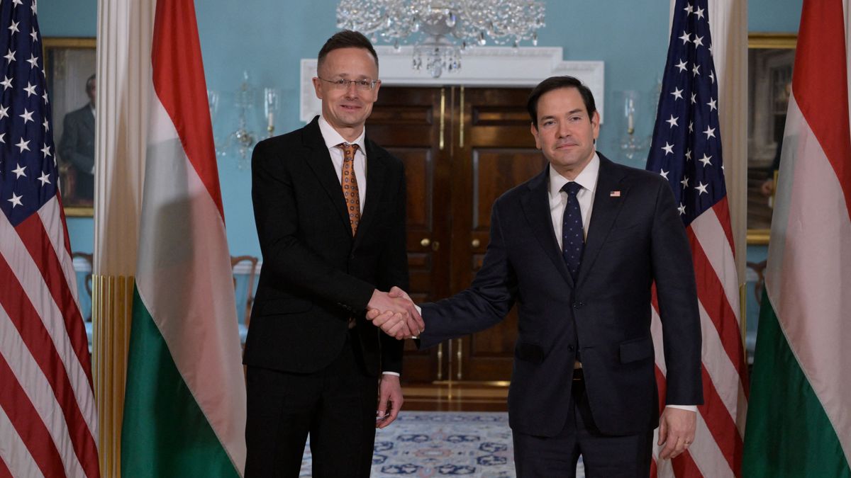 Az amerikai külügyminiszterrel tárgyal Szijjártó Péter – itt vannak a részletek