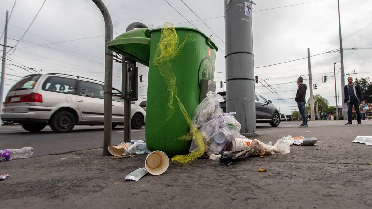 Karácsonyék nem kapkodják el: egy év alatt alig félszáz kukát cseréltek le a kilencezerből