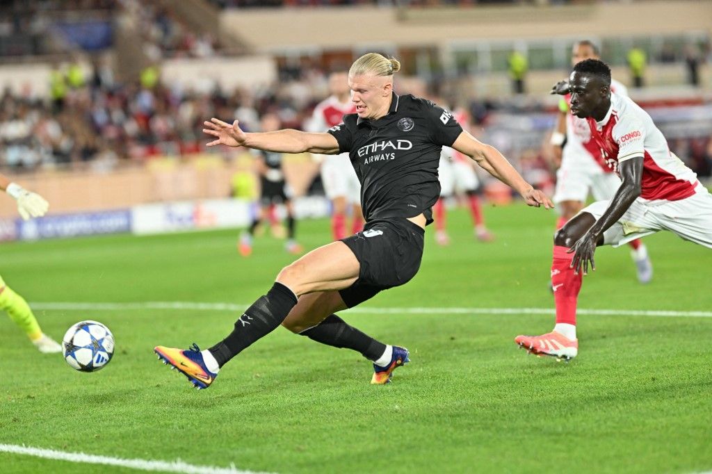 MONACO, MONACO - OCTOBER 01: Erling Haaland of Manchester City in action during the UEFA Champions League week 2 match between Monaco and Manchester City at Stade Louis II in Monaco, Monaco on October 01, 2025. Mustafa Yalcin / Anadolu (Photo by MUSTAFA YALCIN / Anadolu via AFP)