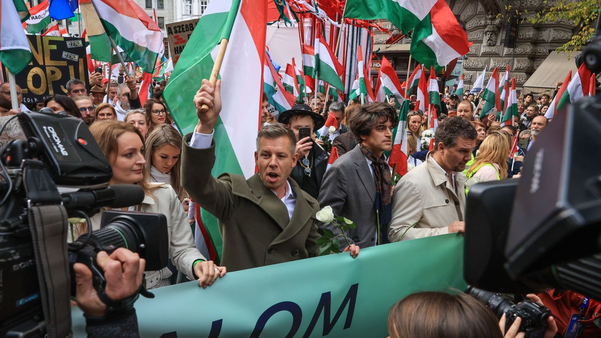 Magyar Péter elintézte: ezért voltak csak ennyien a Hősök terén