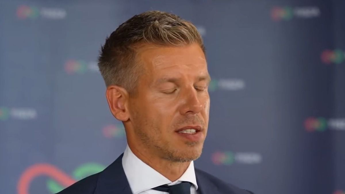 Íme a felvétel, ami bizonyítja: a nyugdíjakat megadóztató közgazdász Magyar Péter embere