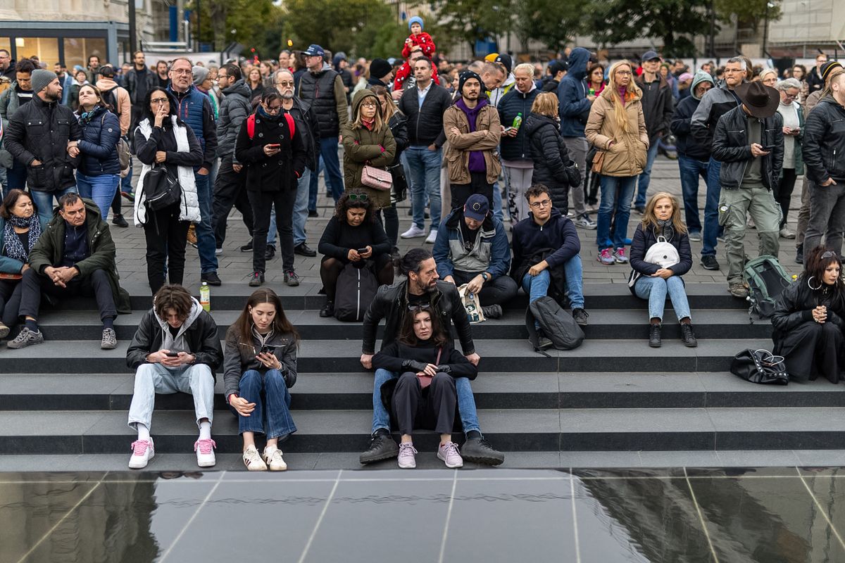 Szolidaritási tüntetés Juhász Péter mellett a Kossuth téren,
demonstráció