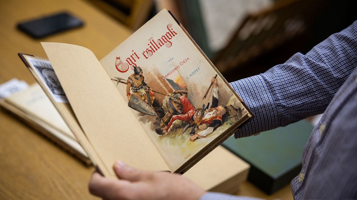Ősnyomtatványokat és az Egri Csillagok legritkább változatát is elárverezik egy budapesti aukción + galéria