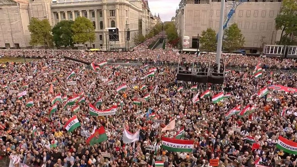 Szentkirályi Alexandra: Százezren a békéért, feleannyian se a háborúért