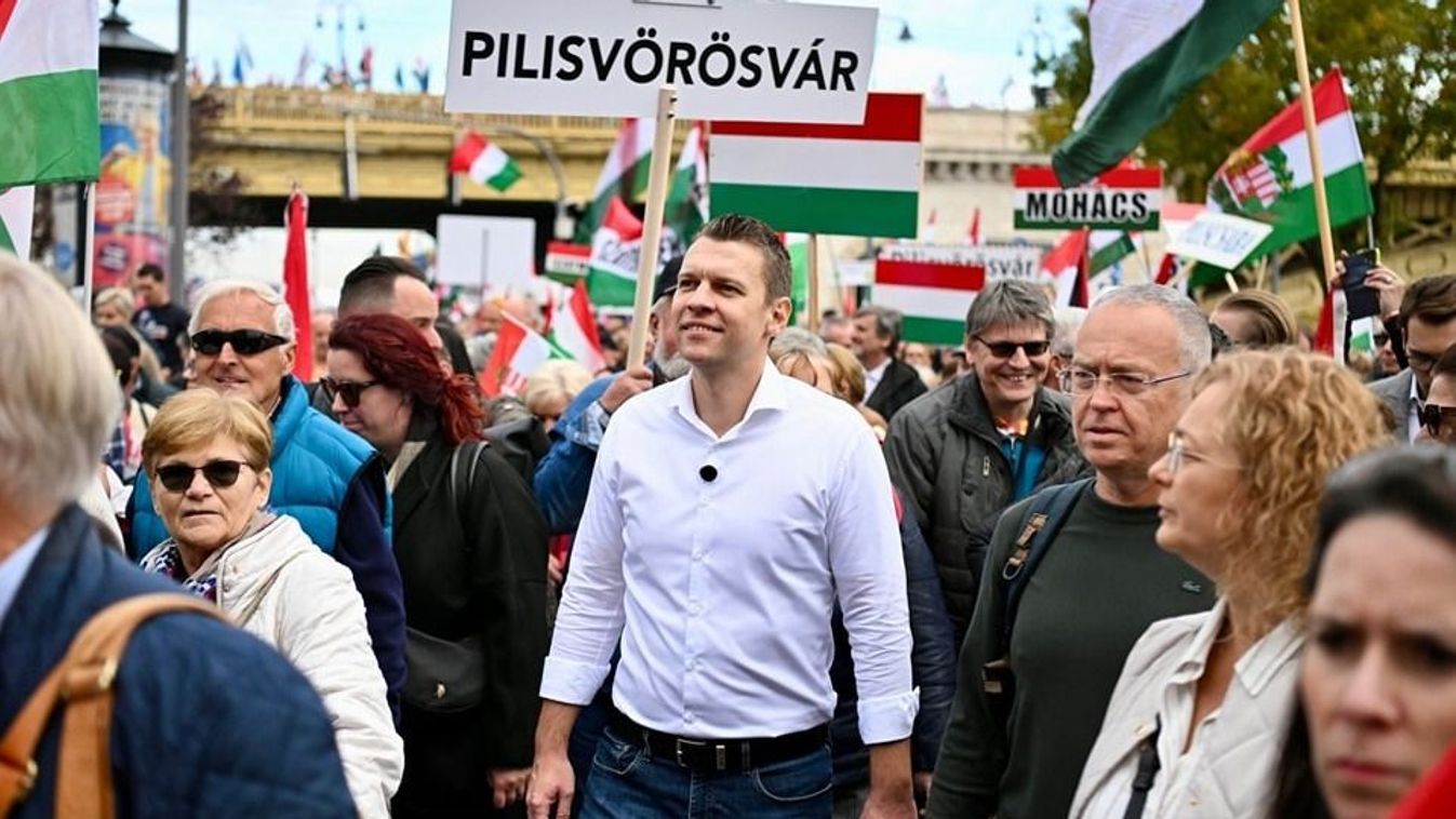 Menczer Tamás a Békemeneten
Menczer Tamás Facebook oldala