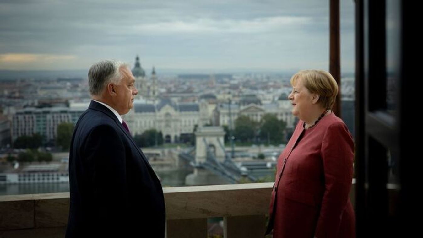 Prime Minister Orban and former German Chancellor Angela Merkel. (Photo: Zoltan Fischer, Source: MTI / Prime Minister’s Press Office)