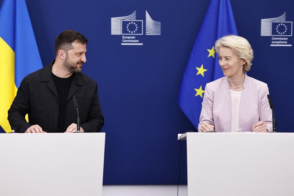 Volodimir Zelenszkij ukrán elnök és Ursula von der Leyen, az Európai Bizottság elnöke Brüsszelben