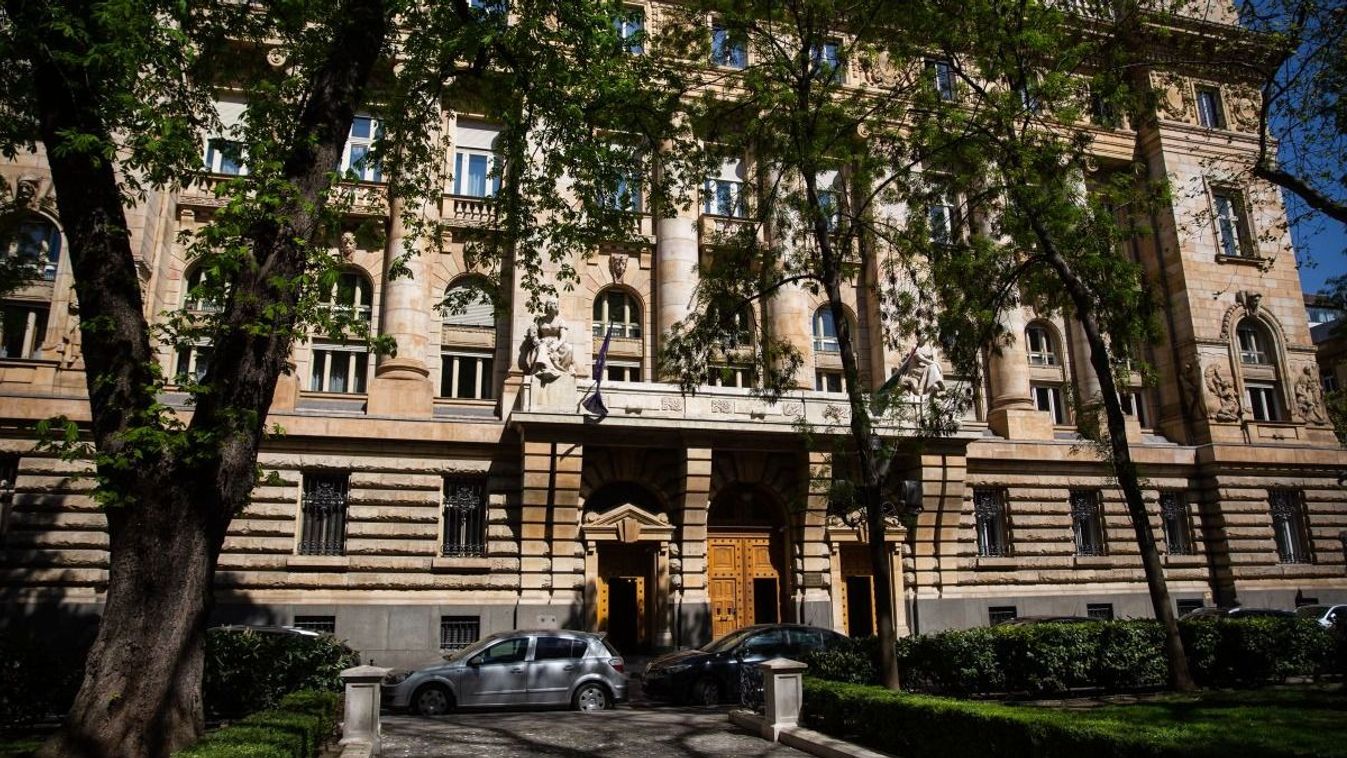 A Magyar Nemzeti Bank épülete a felújítás előtt (Fotó: Polyák Attila - Origo)