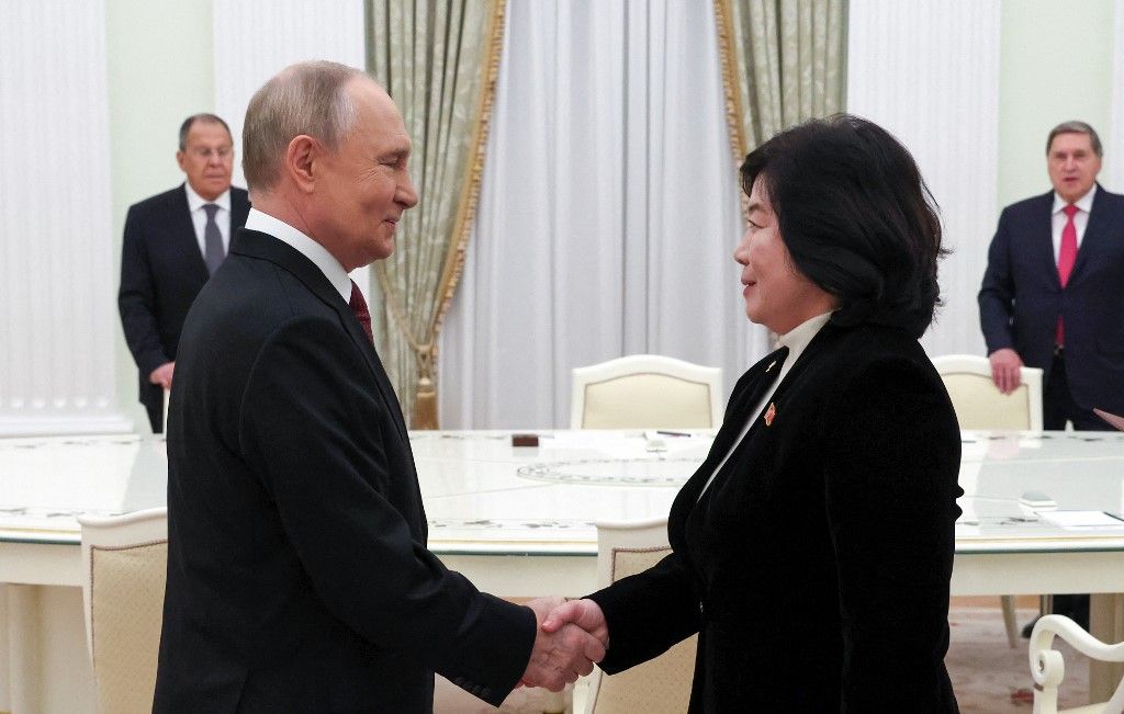 Putyin az észak-koreai külügyminiszterrel találkozott
