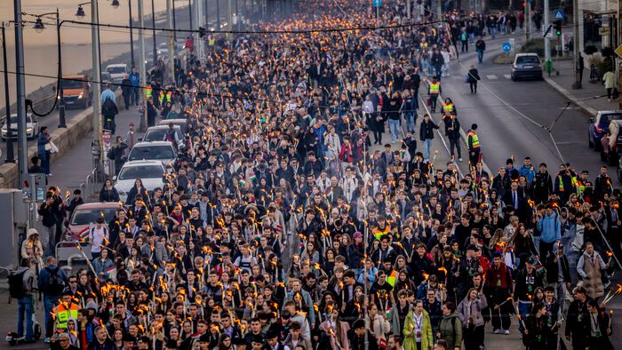 fáklyás emlékmenet 1956-os forradalom október 23.