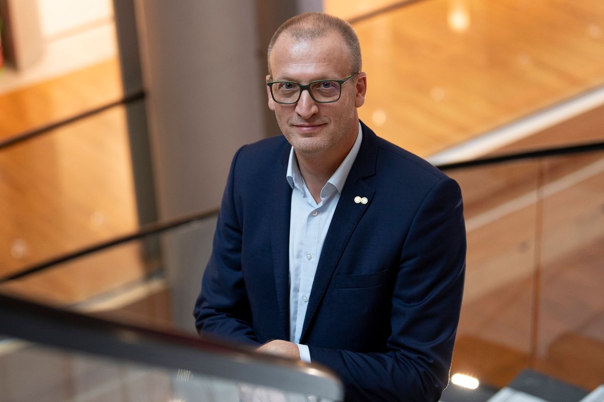 Strasbourg, 2024. október 24.
Tarr Zoltán, a Tisza Párt EP-delegációjának vezetője az Európai Parlament strasbourgi épületében 2024. október 24-én.
MTI/Purger Tamás