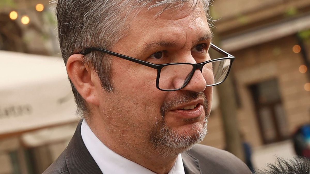 Hadházy kiütheti a nyeregből Magyar Pétert, egy dologban már most veri