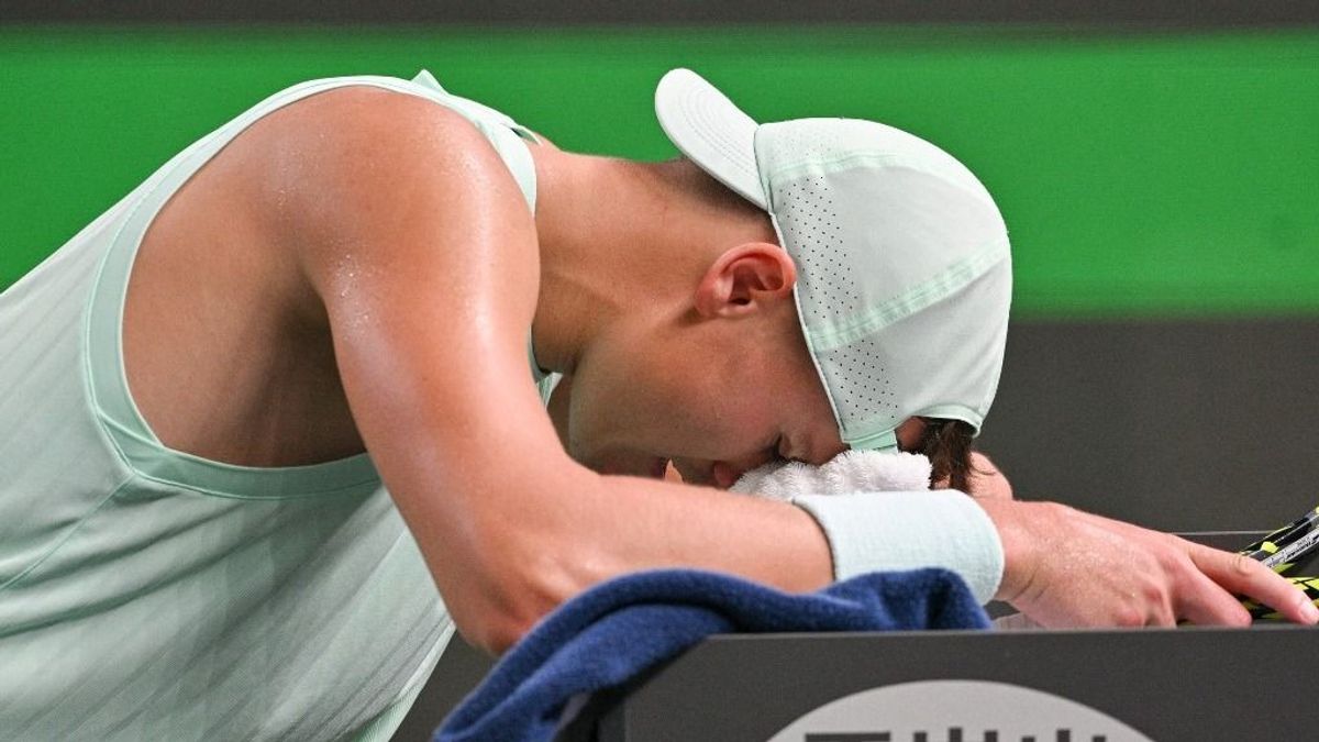 Djokovics hányása kutyafüle ahhoz képest, ahogy az ifjú sztár szenvedett Sanghajban
