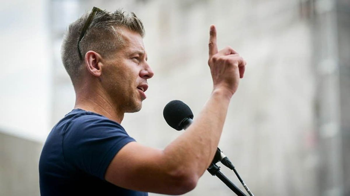 Magyar Péter a kötekedési lehetőségeket keresi, a balhévágy hajtja, a konfliktusokból él