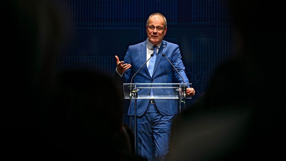 Navracsics Tibor: Belaktuk a demokráciát