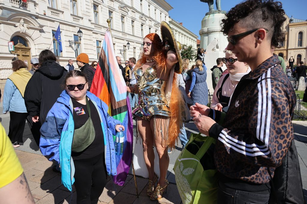 pécsi Pride felvonulás