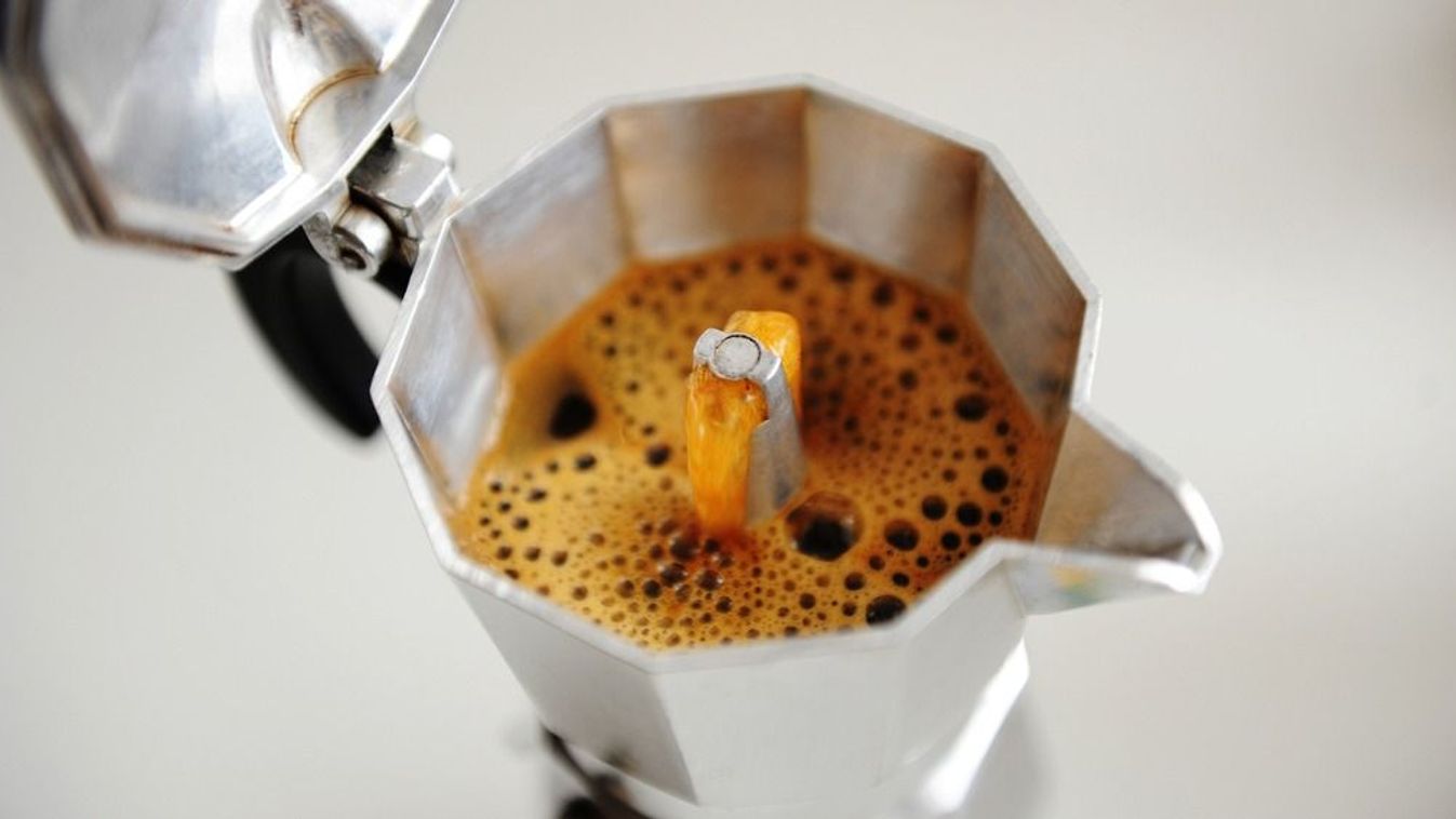 Így tisztítsuk a kotyogós kávéfőzőt, hogy a fekete mindig aromás és testes legyen
