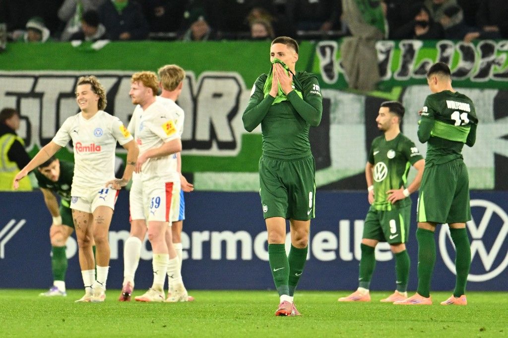 Dárdai Bencét is megviseli a Wolfsburg mélyrepülése. A csapat kieset a Kiel ellen a Német Kupából, Paul Simonis edző állása veszélyben