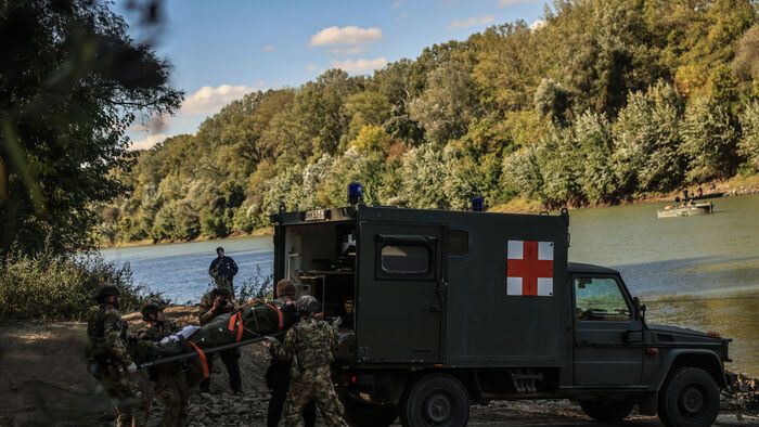 Adaptive Hussars 2025 országvédelmi gyakorlat pontonhíd Tisza